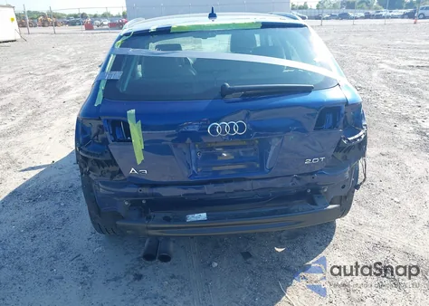 2013 Audi A3 2.0T Premium из США, поврежденный, VIN WAUPEAFM1DA028533